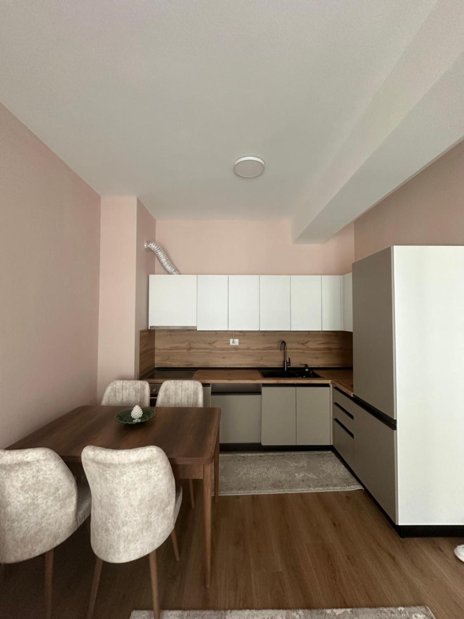 Apartment Rebus *